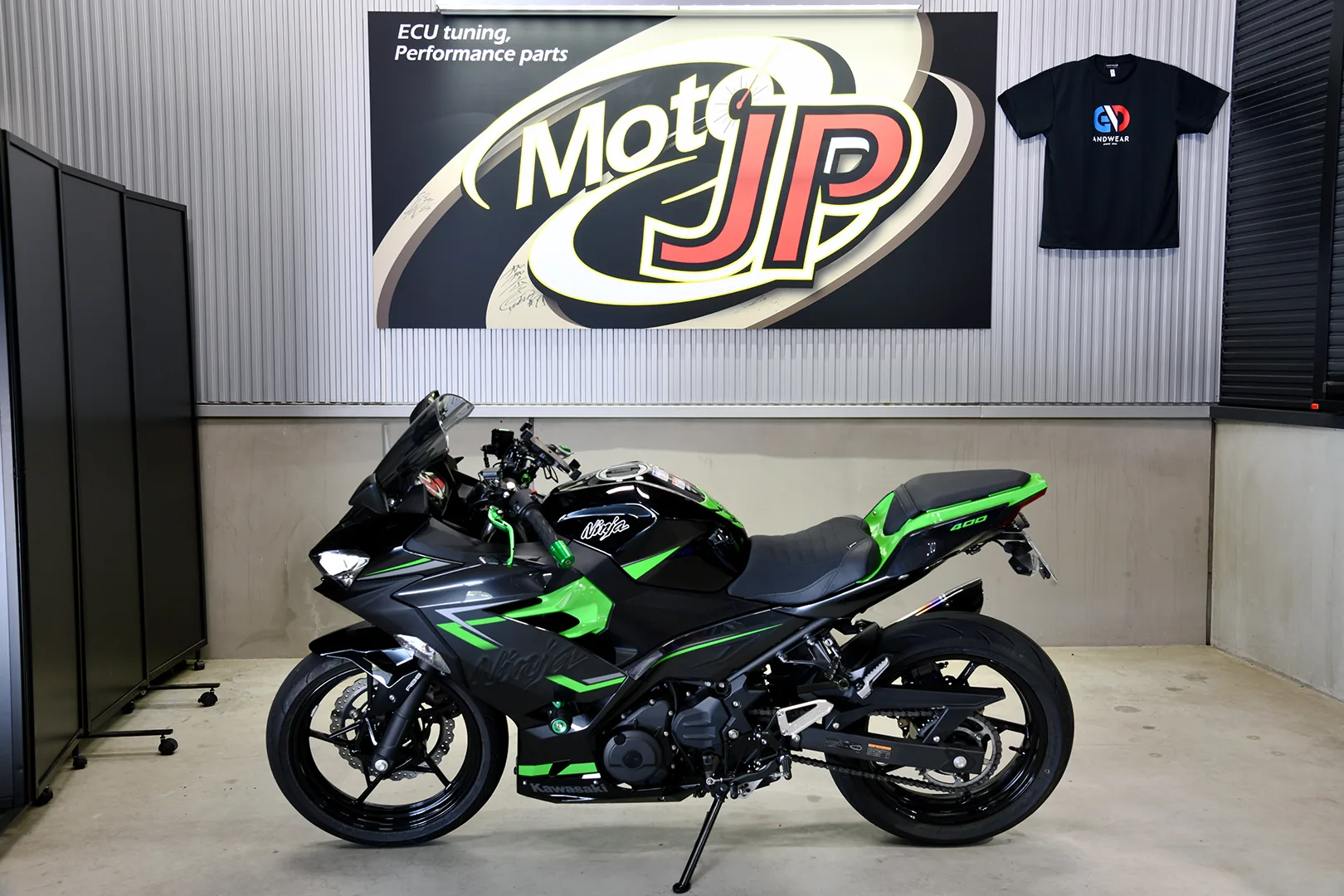 KAWASAKI Ninja400