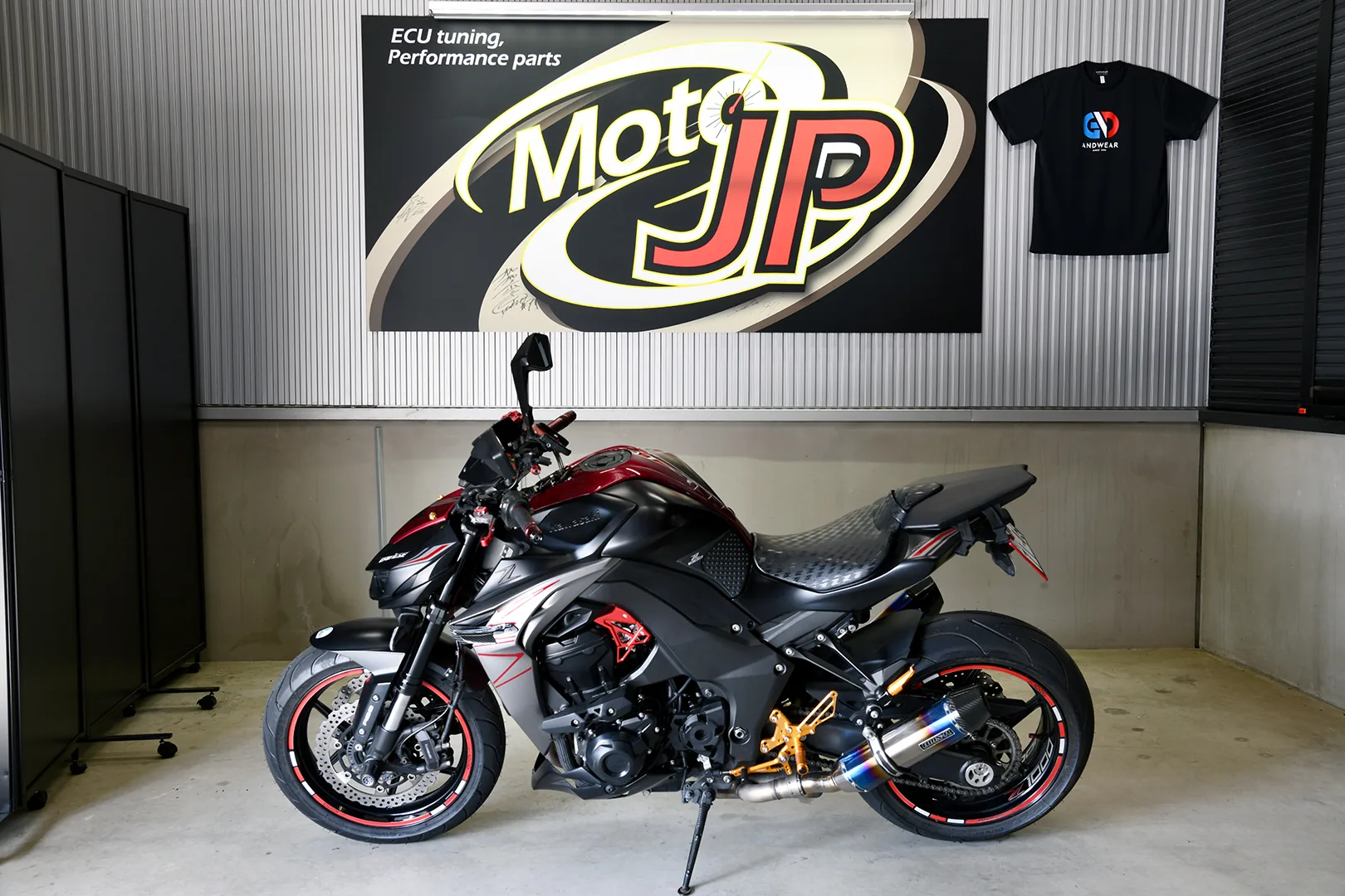 KAWASAKI Z1000
