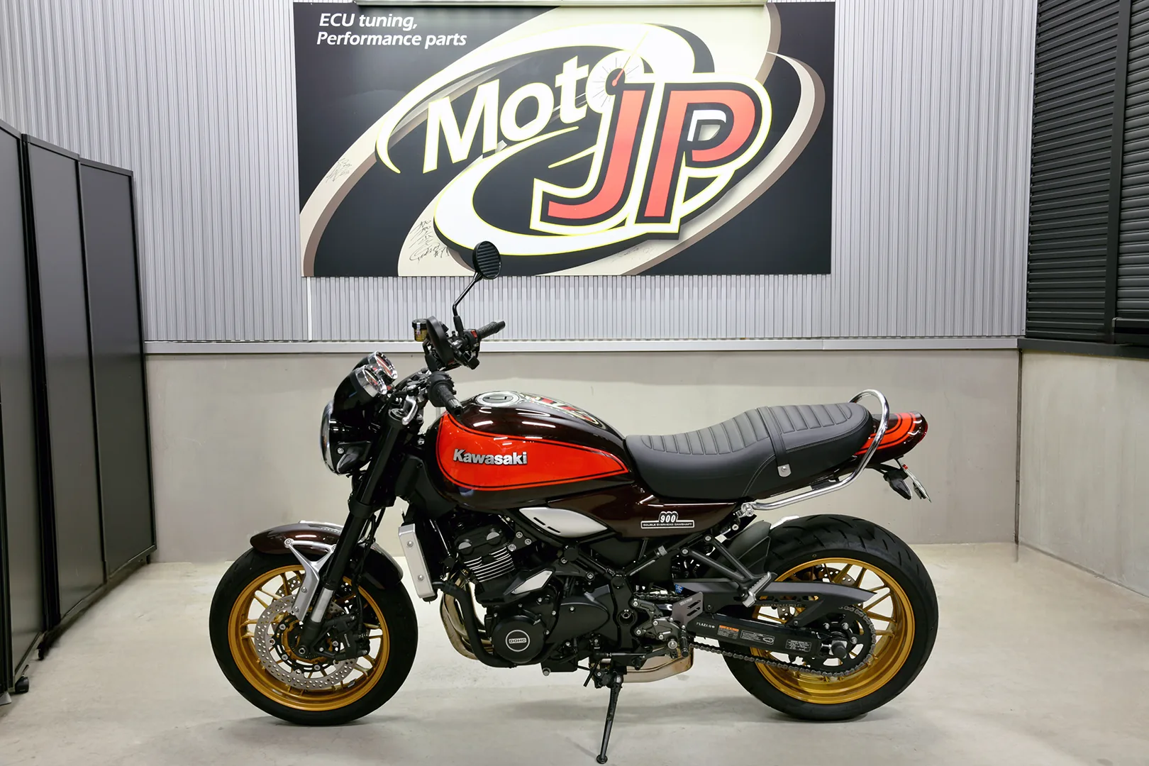 KAWASAKI Z900RS