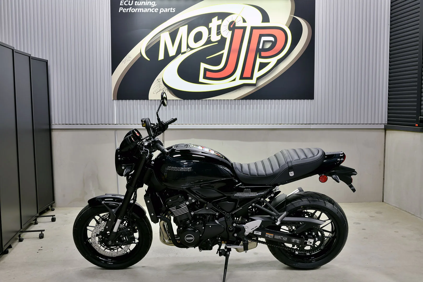 KAWASAKI Z900RS