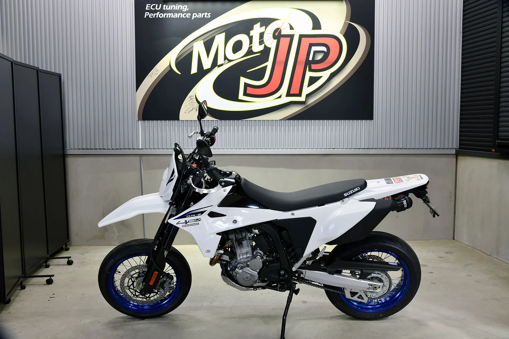 SUZUKI DR-Z4SM