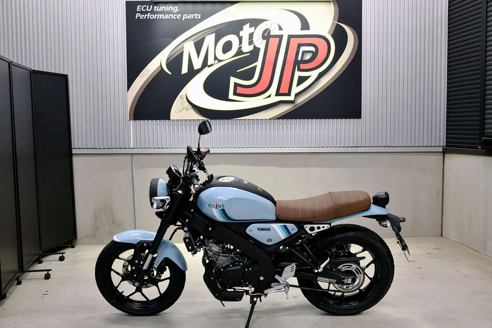 YAMAHA XSR125